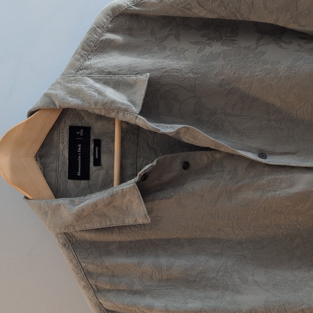 Abercrombie & Fitch Men's Large Short Sleeve Cropped Linen Blend Button Down